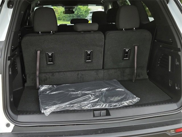 New 2025 GMC Acadia Elevation w/ Black Edition image 6