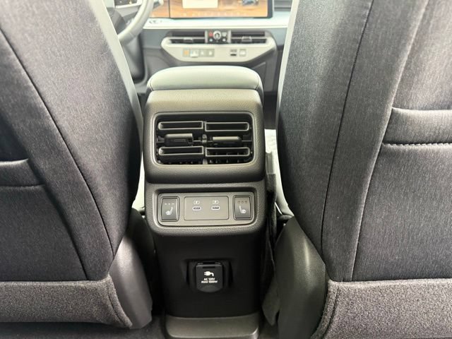 New 2026 Nissan Leaf Platinum+ w/ Floor Mat Package (Platinum+) FWD image 25