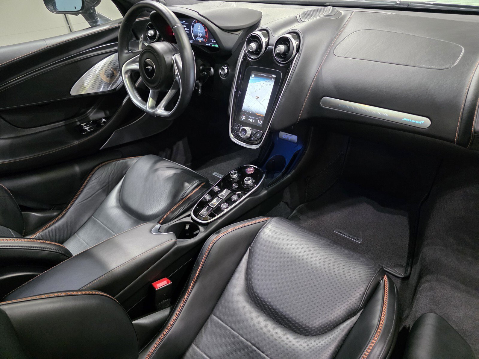 Used 2023 McLaren GT RWD image 19