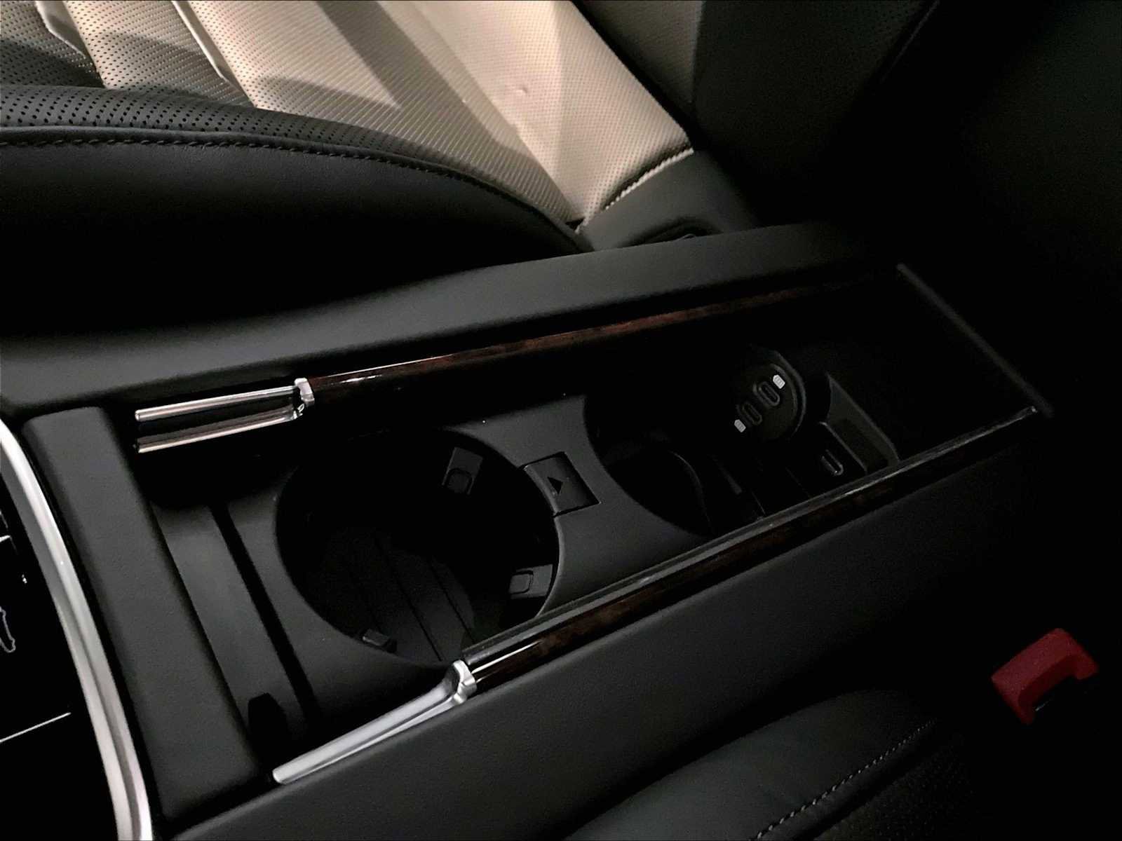 Used 2023 Porsche Panamera Turbo S image 28