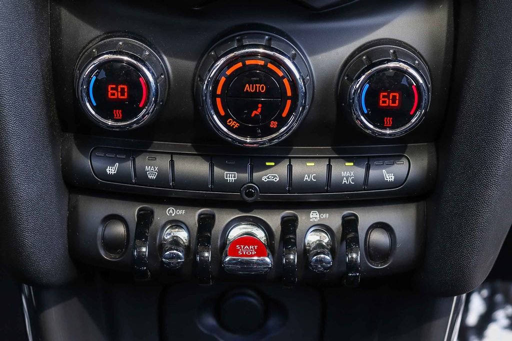 Used 2020 MINI Cooper 2-Door Hardtop FWD image 18