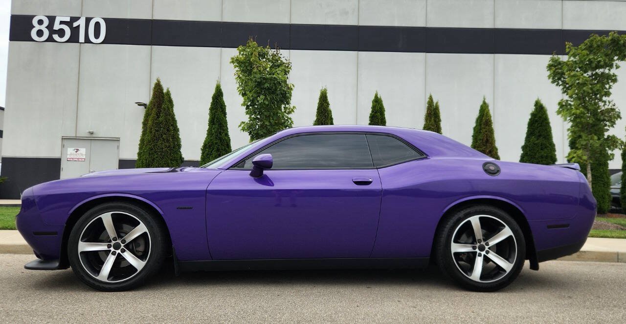 Used 2019 Dodge Challenger R/T w/ Plus Package RWD image 2