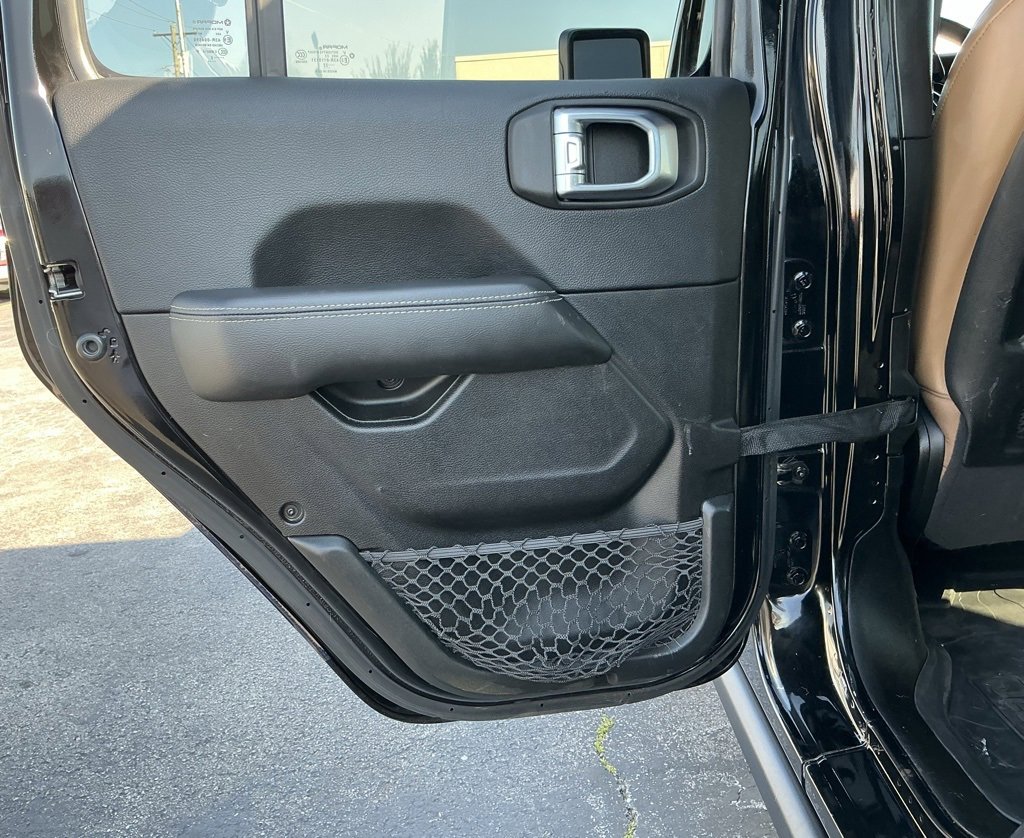 Used 2022 Jeep Gladiator Rubicon w/ Cold Weather Group image 29