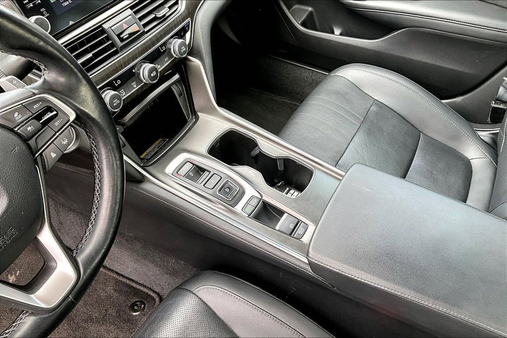Used 2021 Honda Accord Touring image 17