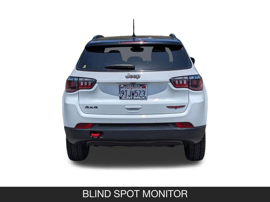Used 2024 Jeep Compass Trailhawk AWD/4WD image 9