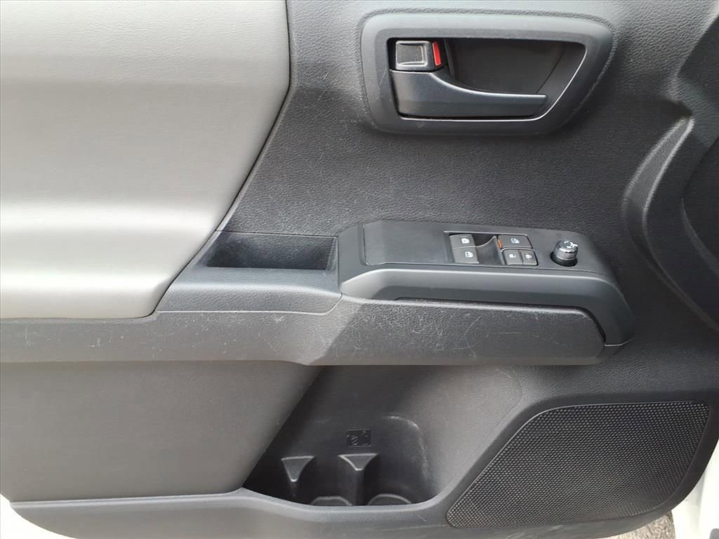 Used 2020 Toyota Tacoma SR image 16