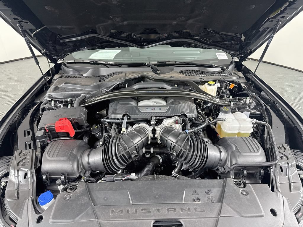 Used 2025 Ford Mustang Dark Horse RWD image 28