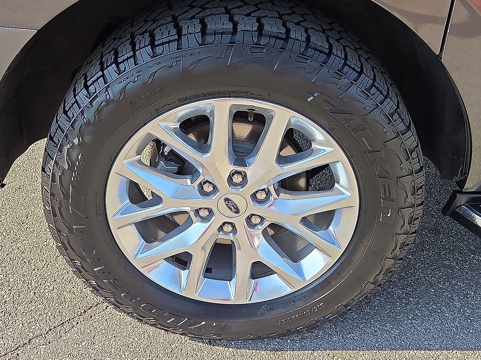 Used 2021 Ford Expedition Max XLT image 7