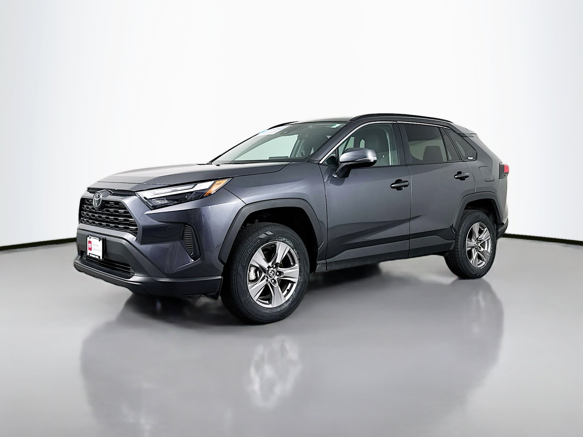 Certified 2025 Toyota RAV4 XLE AWD/4WD image 3