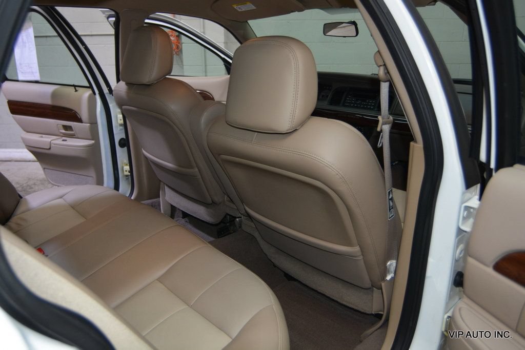 Used 2003 Mercury Grand Marquis GS RWD image 24