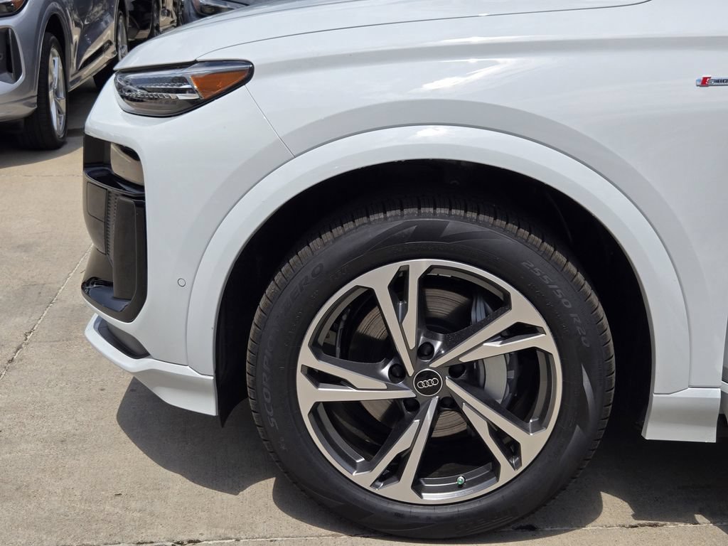 New 2027 Audi Q6 e-tron Premium Plus AWD/4WD image 12