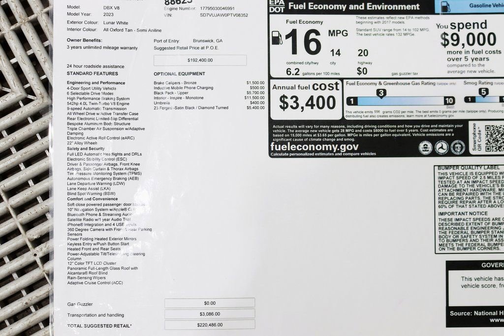 Used 2023 Aston Martin DBX image 2