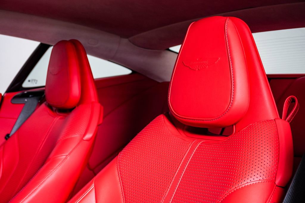 Used 2024 Aston Martin DB12 Coupe image 21