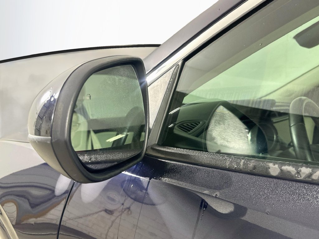Used 2020 Buick Encore GX Select w/ Sport Touring Package FWD image 39
