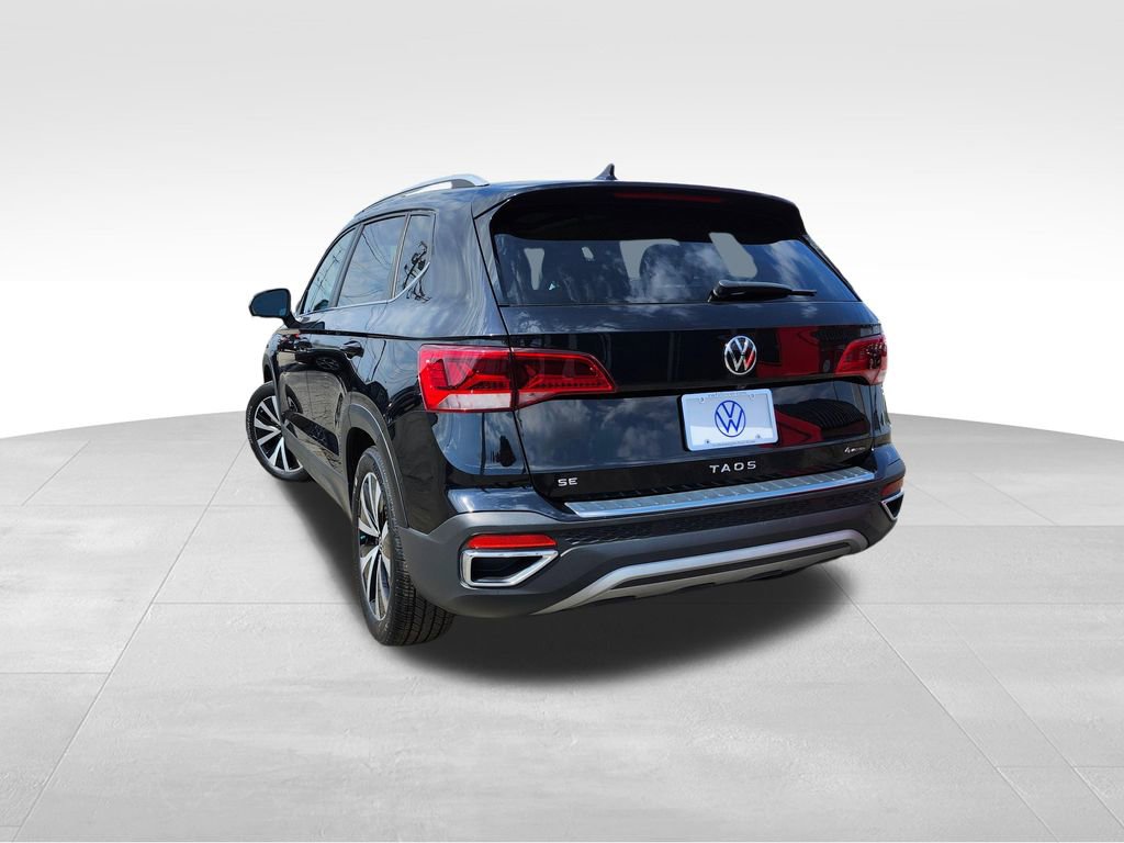 Certified 2022 Volkswagen Taos SE w/ Panoramic Sunroof Package image 5