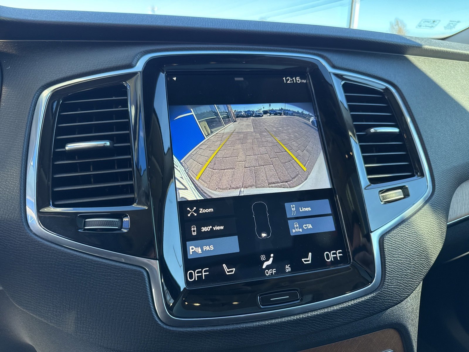 Used 2022 Volvo XC90 T6 Momentum w/ Advanced Package image 26