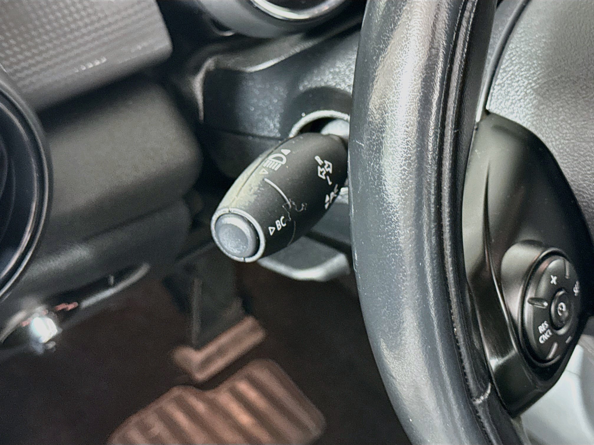 Used 2017 MINI Cooper 2-Door Hardtop FWD image 10