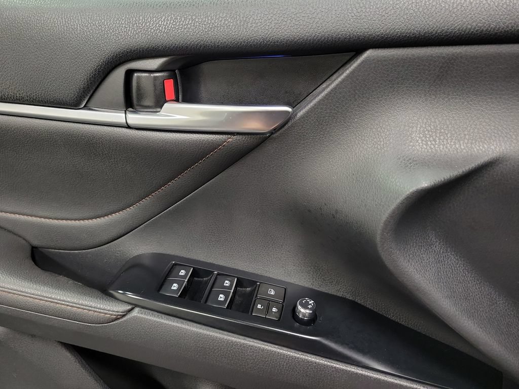 Used 2018 Toyota Camry XLE FWD image 29