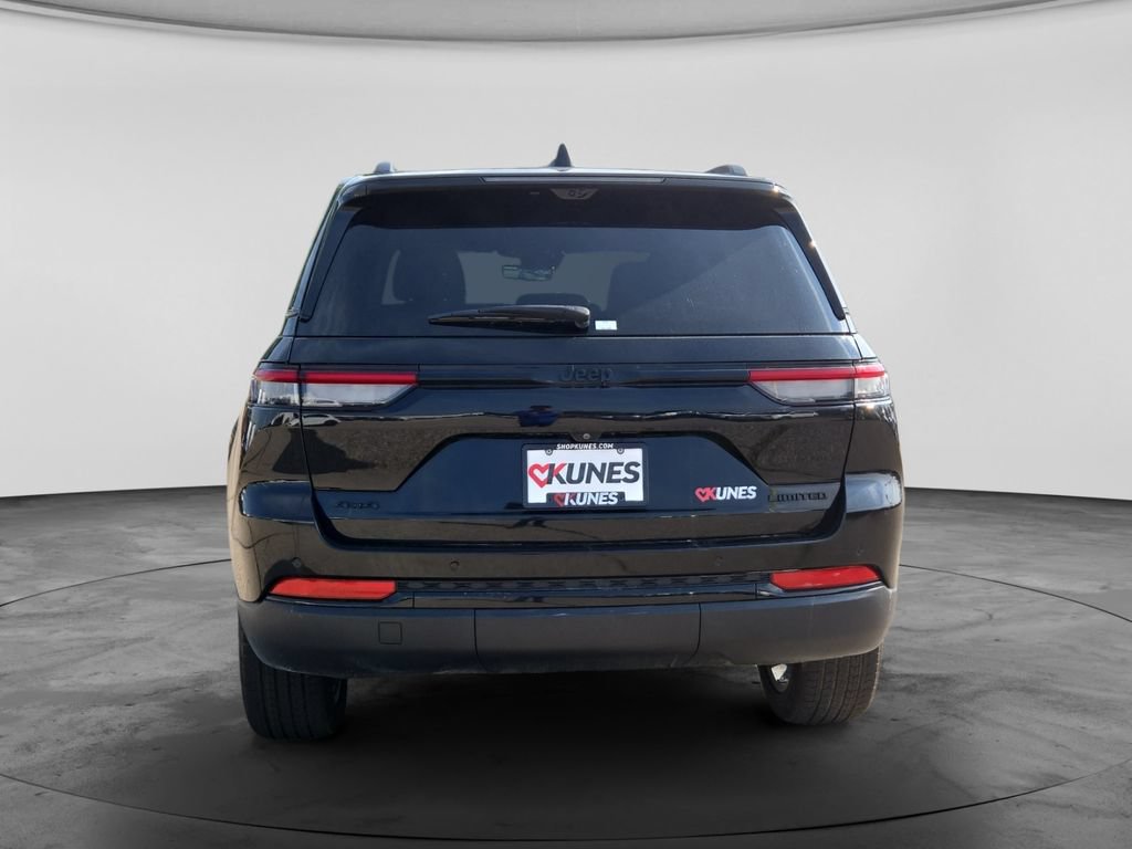 Used 2024 Jeep Grand Cherokee Limited w/ Luxury Tech Group II AWD/4WD image 8