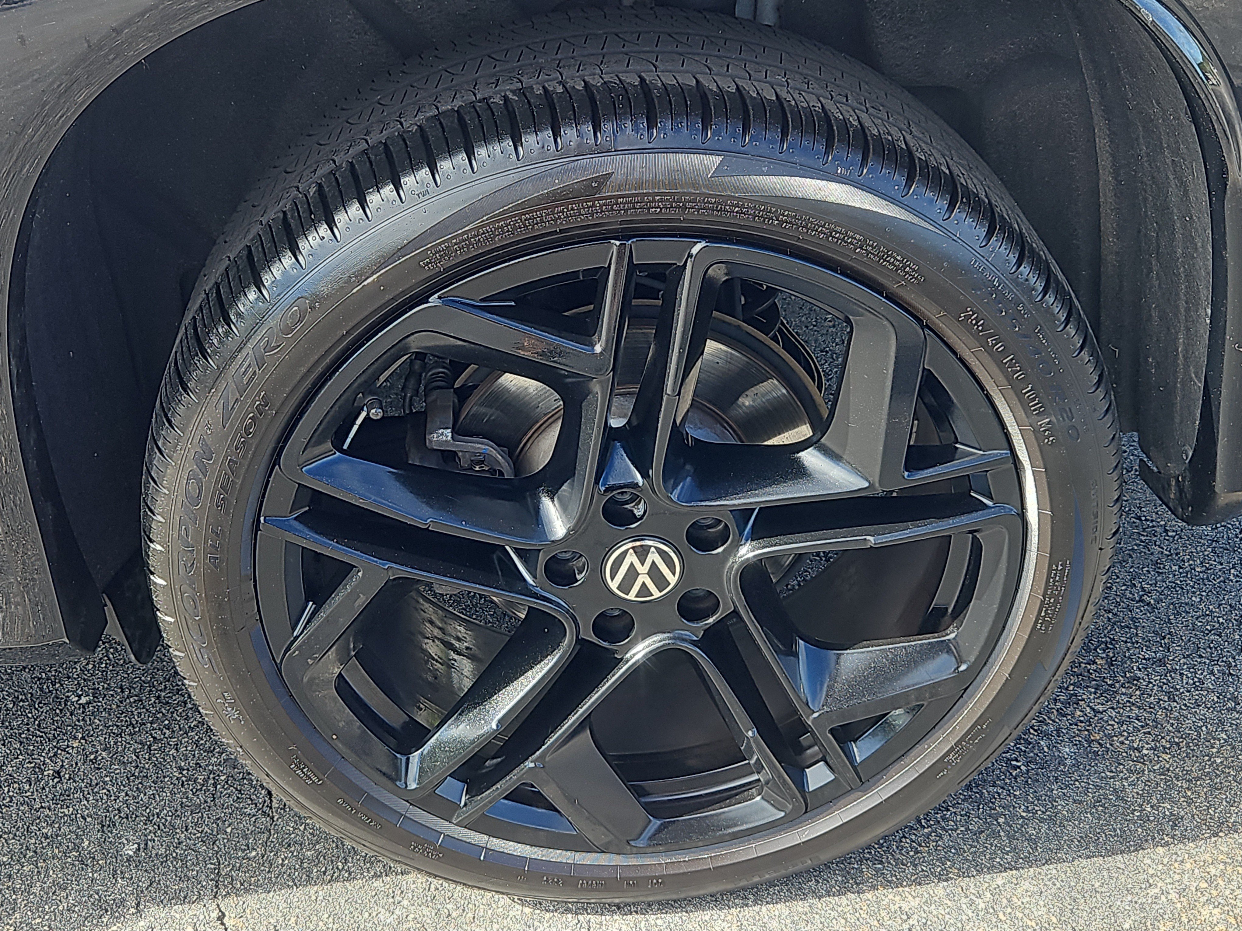 Used 2025 Volkswagen Tiguan SE R-Line AWD/4WD image 28