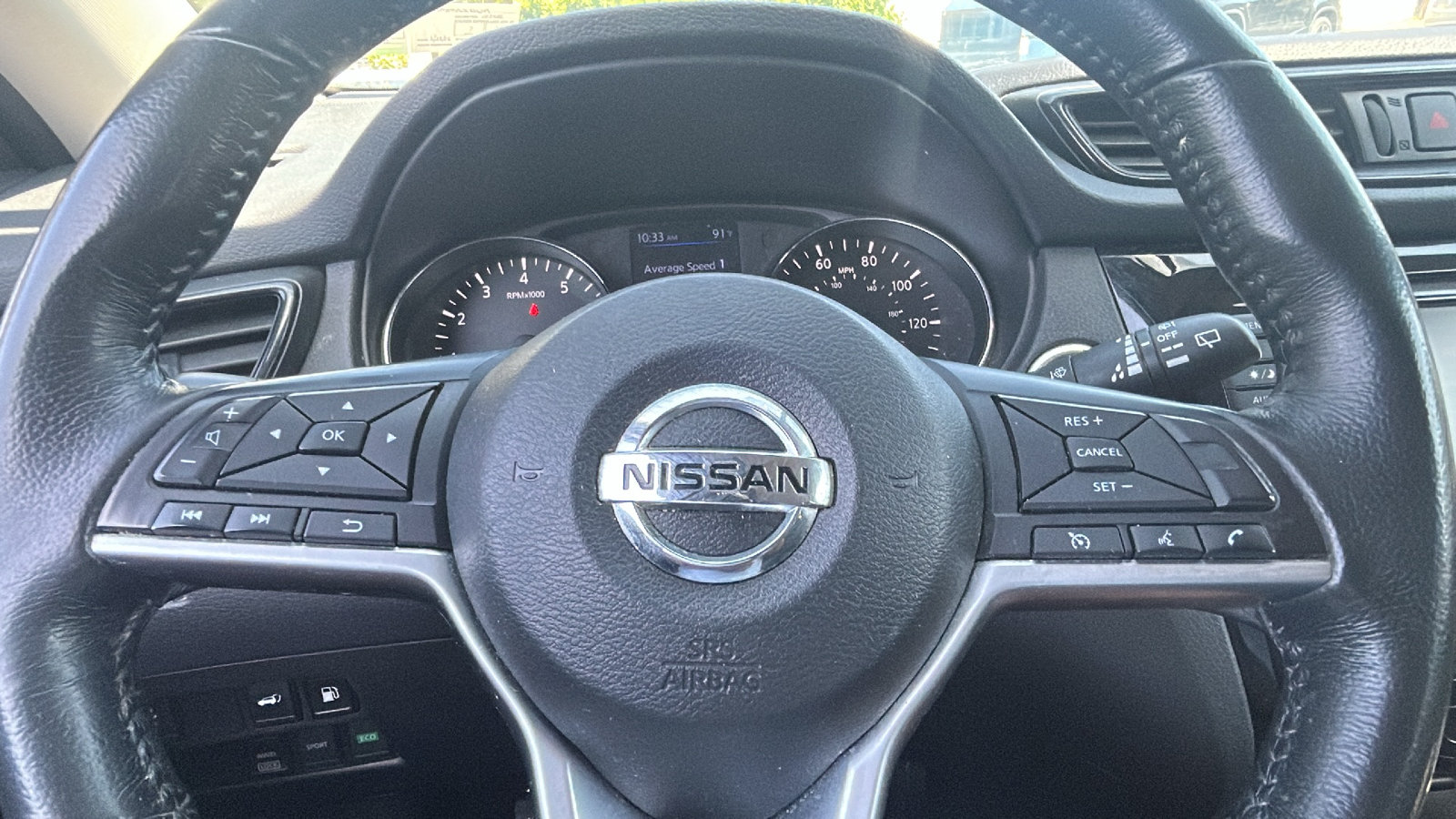 Used 2018 Nissan Rogue SV AWD/4WD image 18