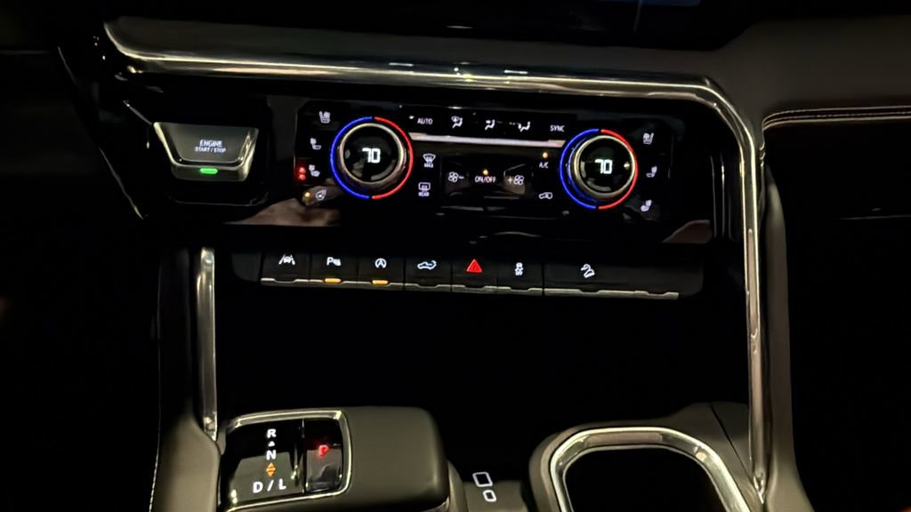 Used 2025 GMC Sierra 1500 Denali Ultimate image 18