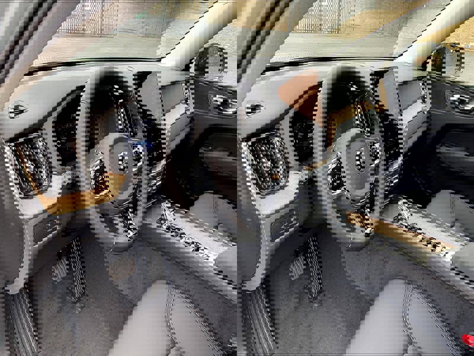 New 2026 Volvo XC60 T8 Plus w/ Climate Package image 8