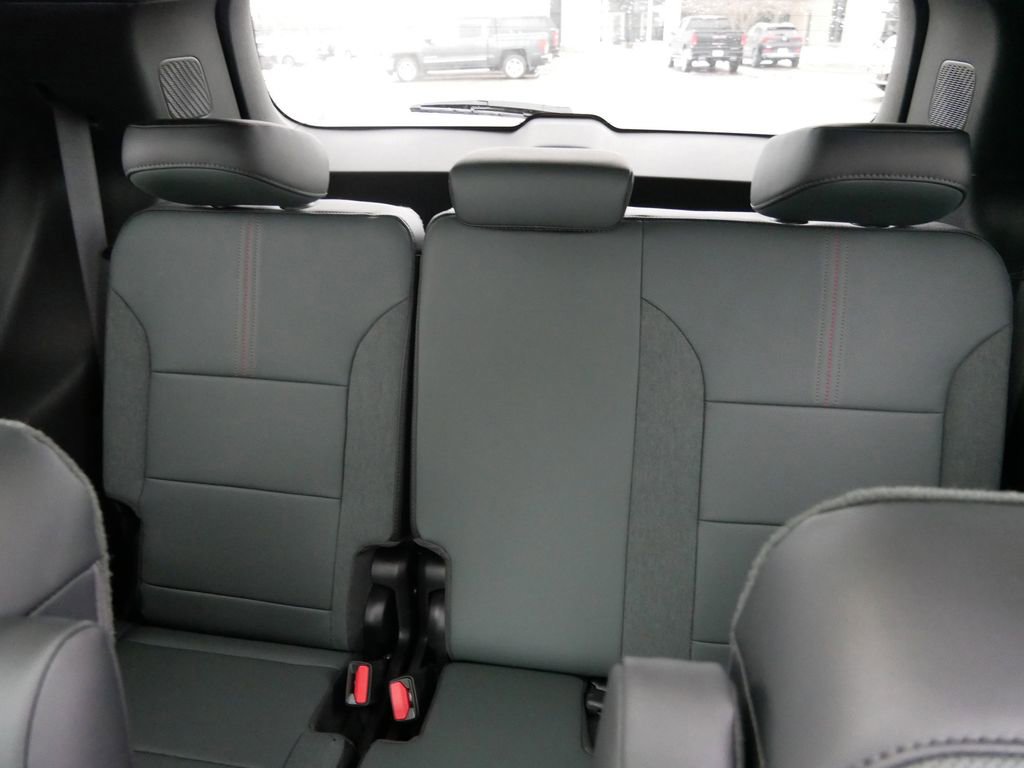 New 2026 GMC Acadia AT4 w/ Super Cruise Package image 8