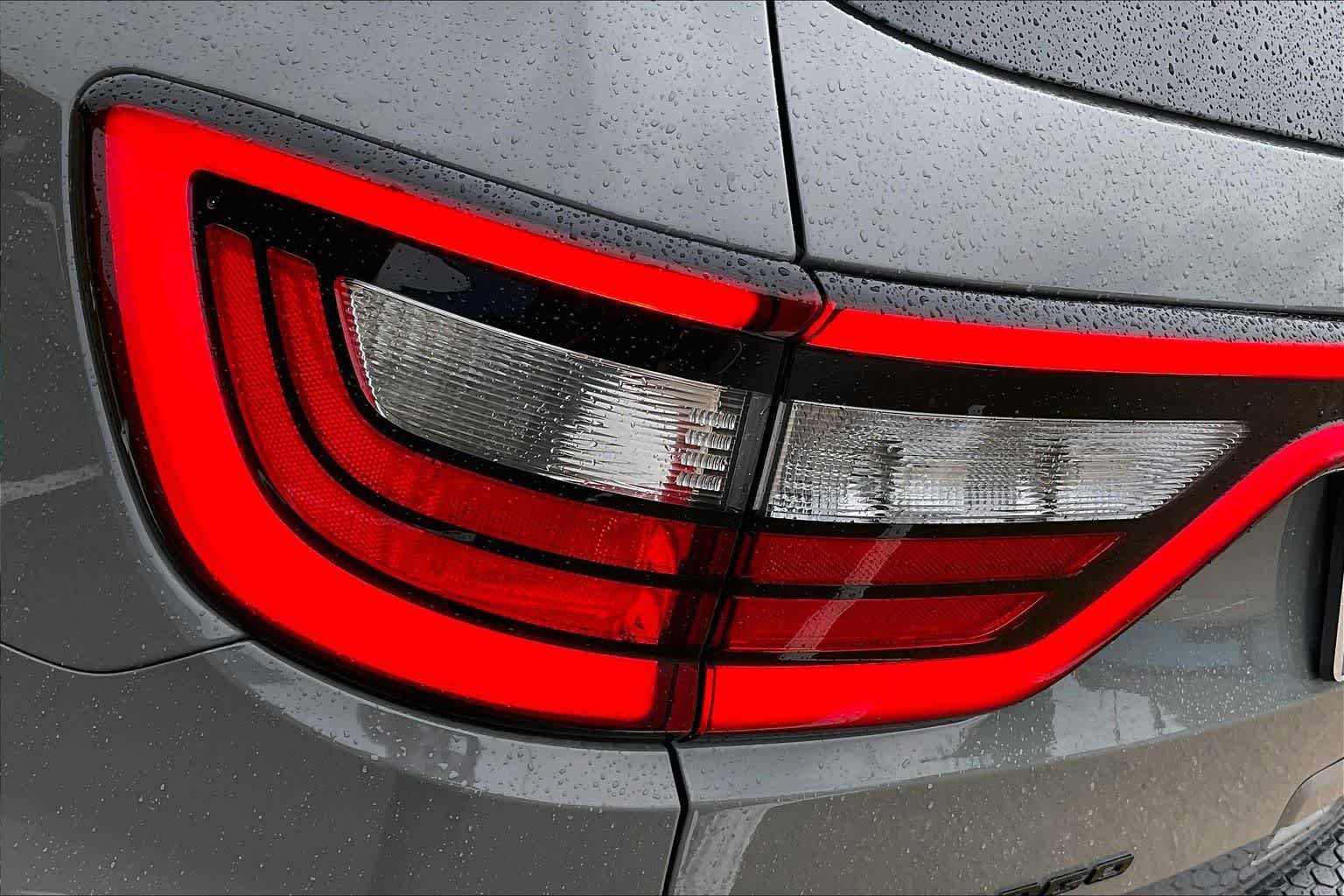 Used 2022 Dodge Durango R/T w/ Blacktop Package AWD/4WD image 31