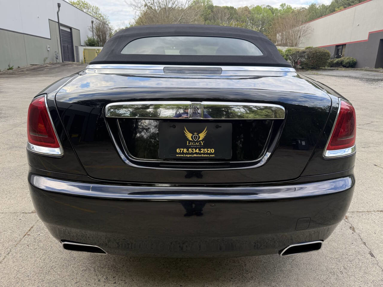 Used 2018 Rolls-Royce Dawn image 12