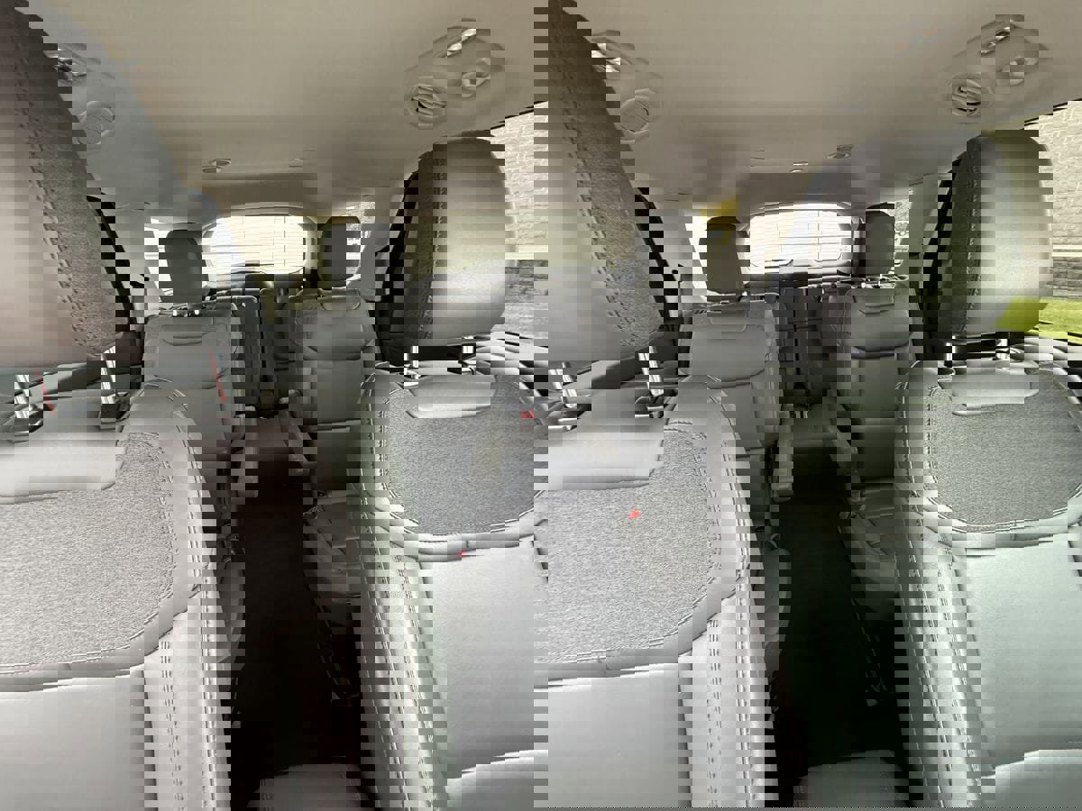 Used 2025 Ford Explorer Active w/ Active Comfort Package image 15