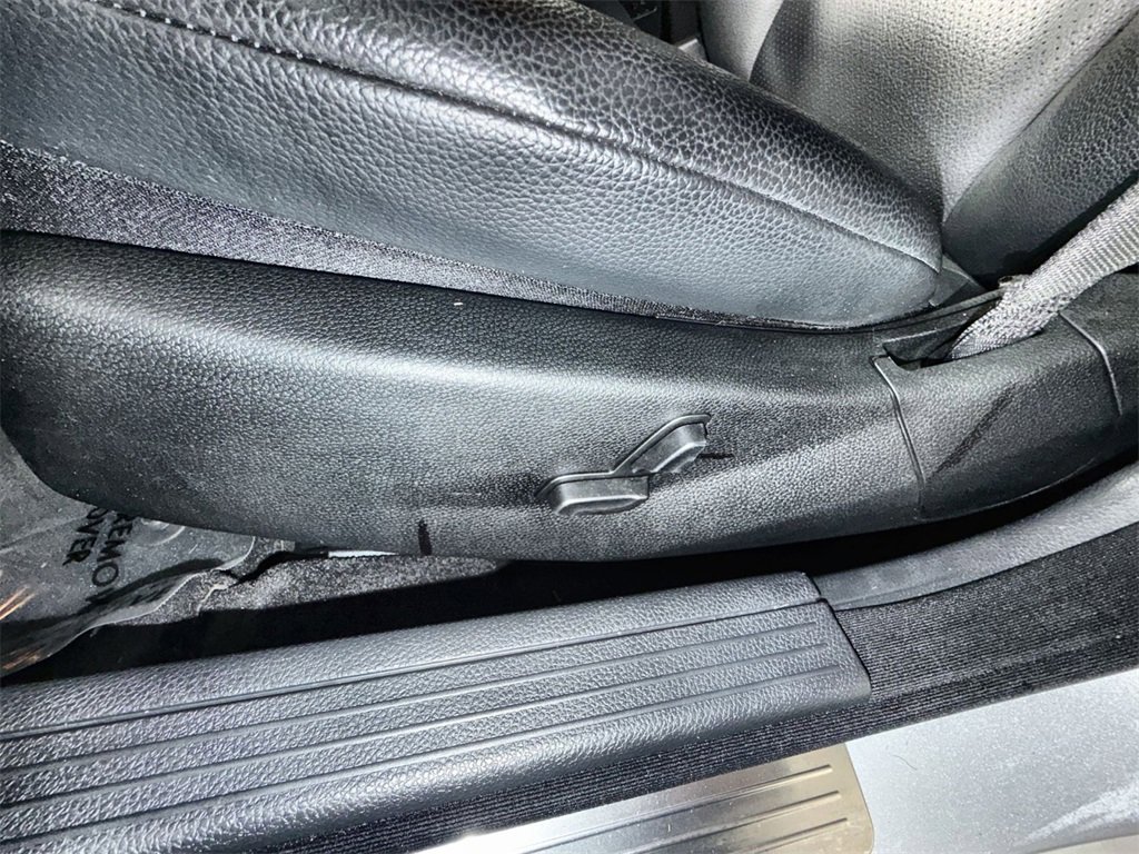 Used 2008 Mercedes-Benz C 350 Sport image 14