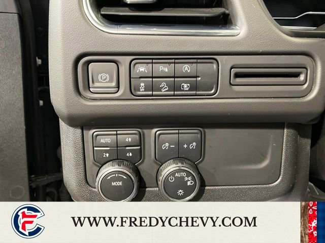 Used 2023 Chevrolet Tahoe Z71 w/ Luxury Package image 32