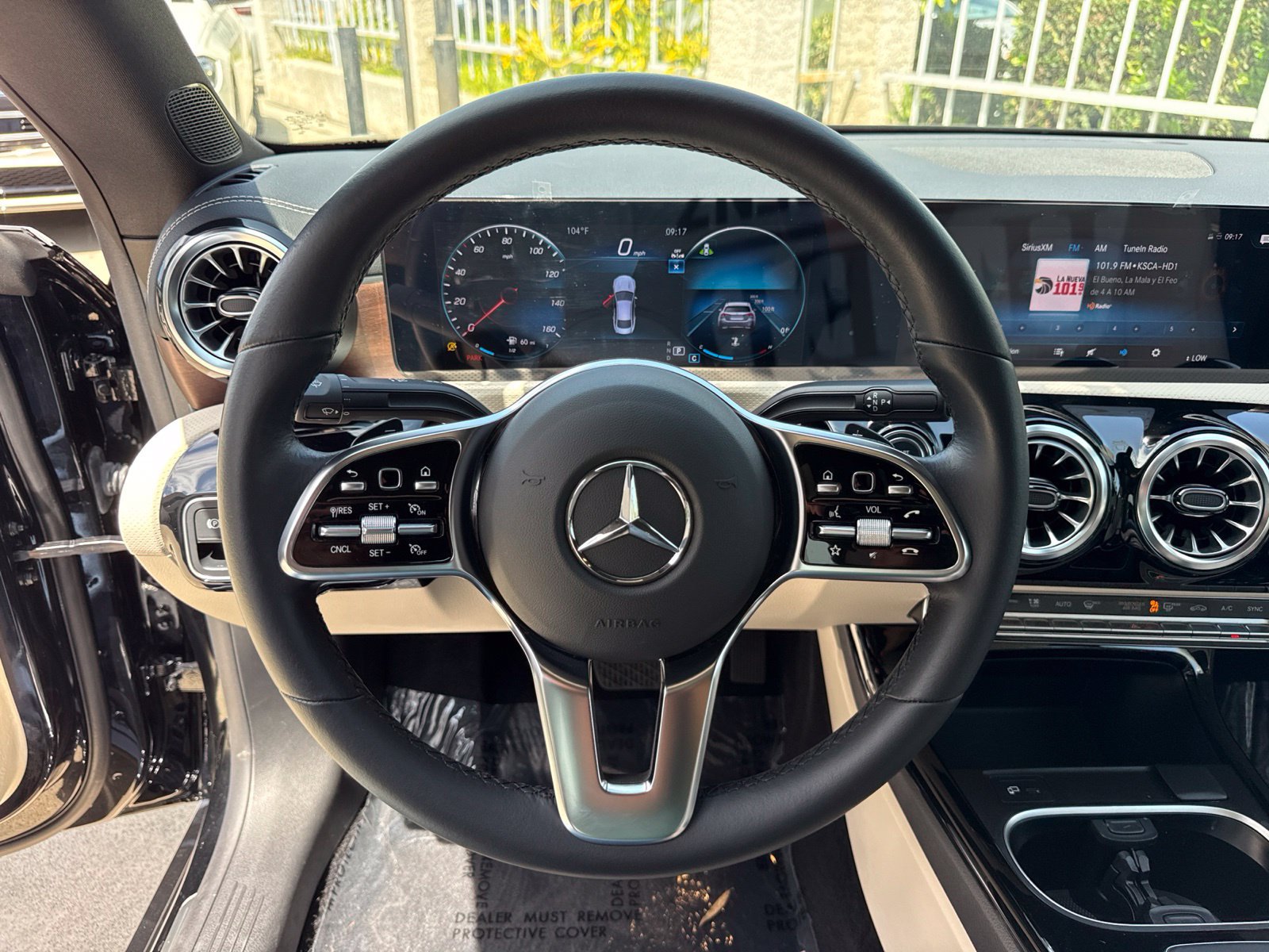 Used 2023 Mercedes-Benz CLA 250 image 28