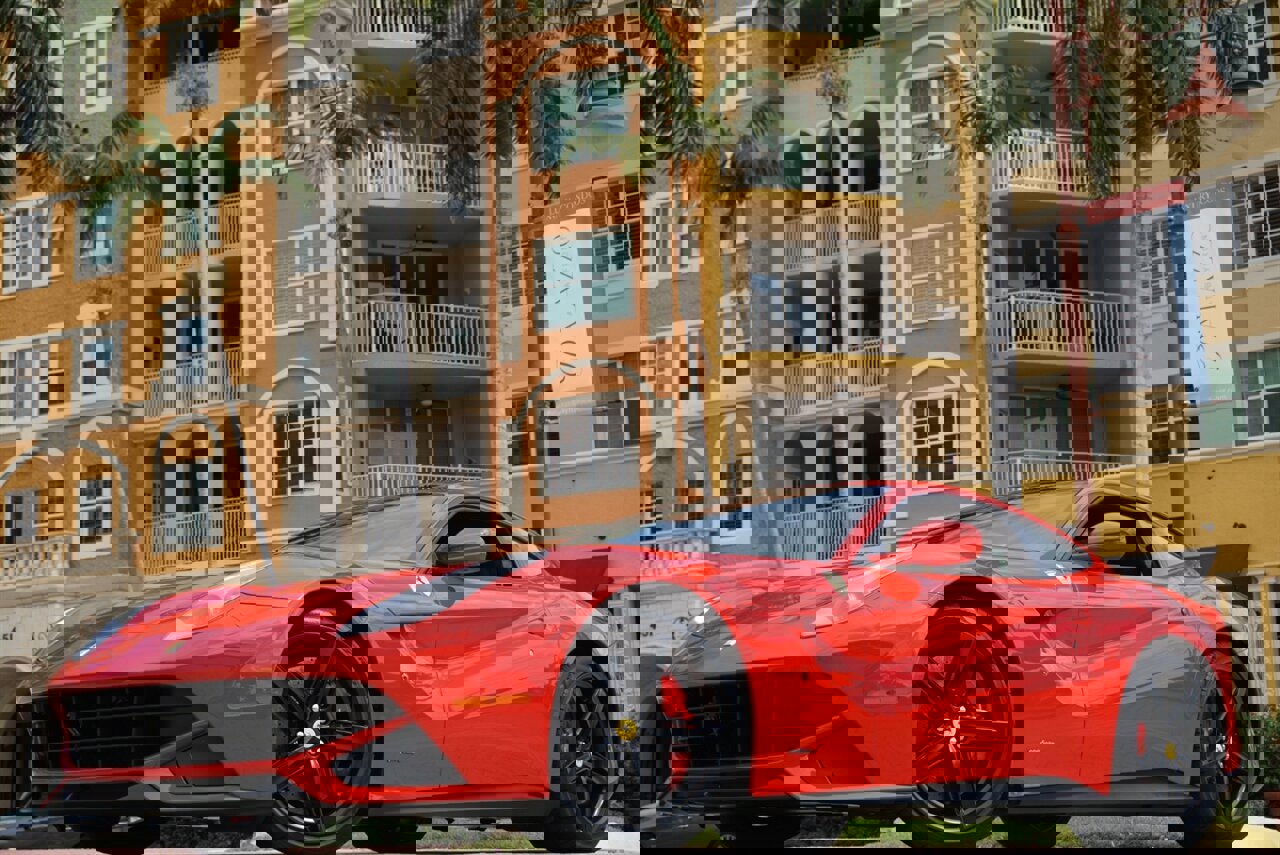 Used 2016 Ferrari F12 Berlinetta image 32