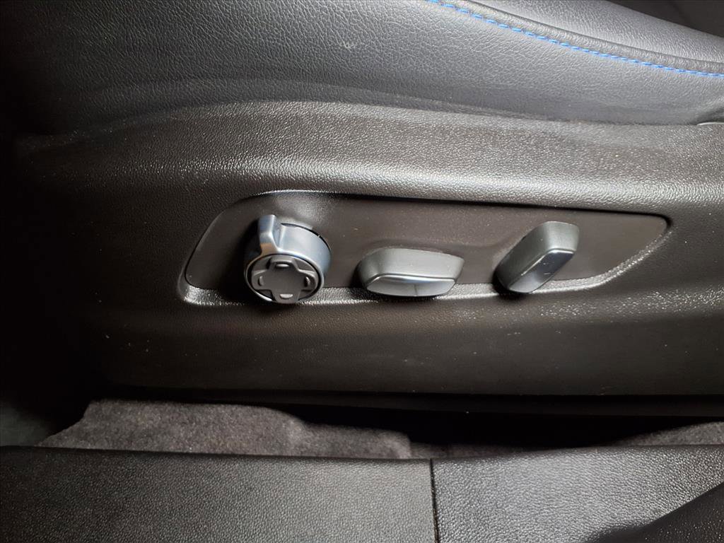 Certified 2025 Cadillac XT4 Sport w/ Cold Weather Package image 15