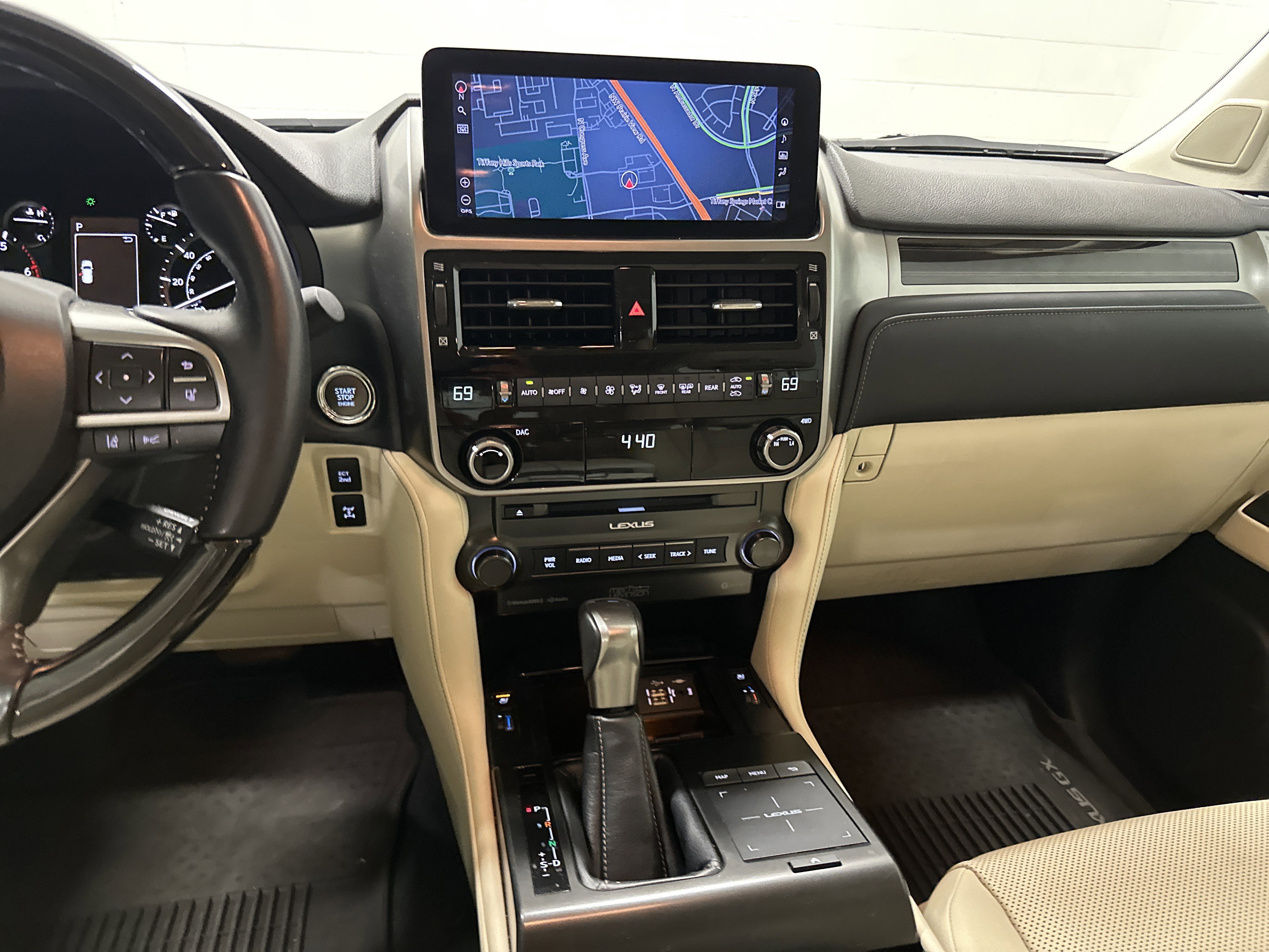 Certified 2023 Lexus GX 460 Premium AWD/4WD image 30
