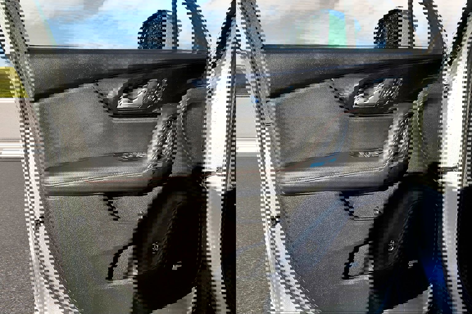 Used 2022 Chevrolet Blazer RS w/ Enhanced Convenience Package image 12