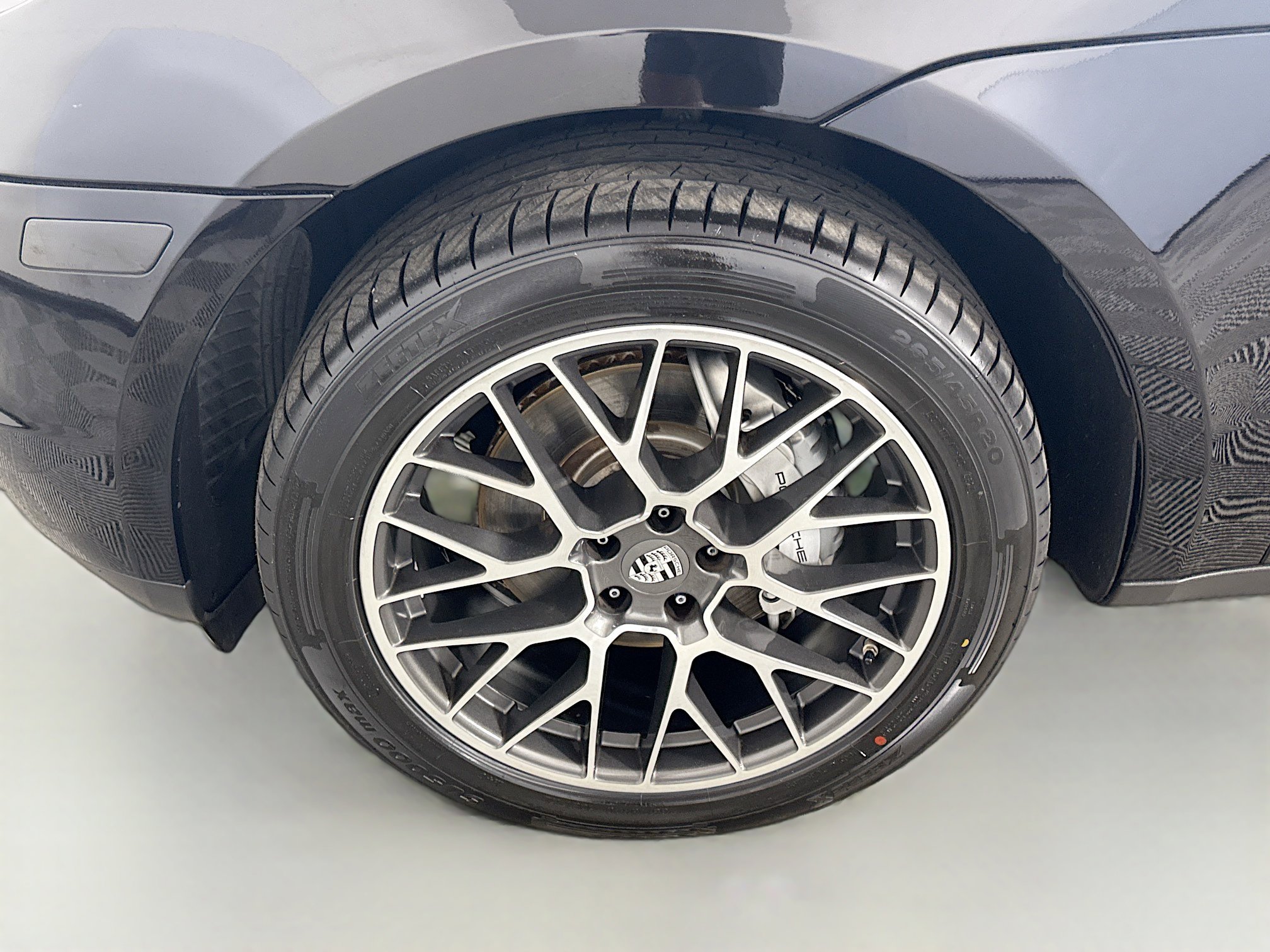 Used 2018 Porsche Macan S image 37