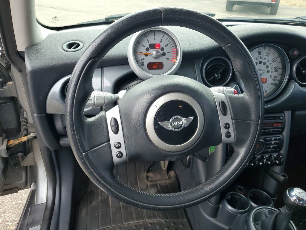 Used 2004 MINI Cooper S image 15