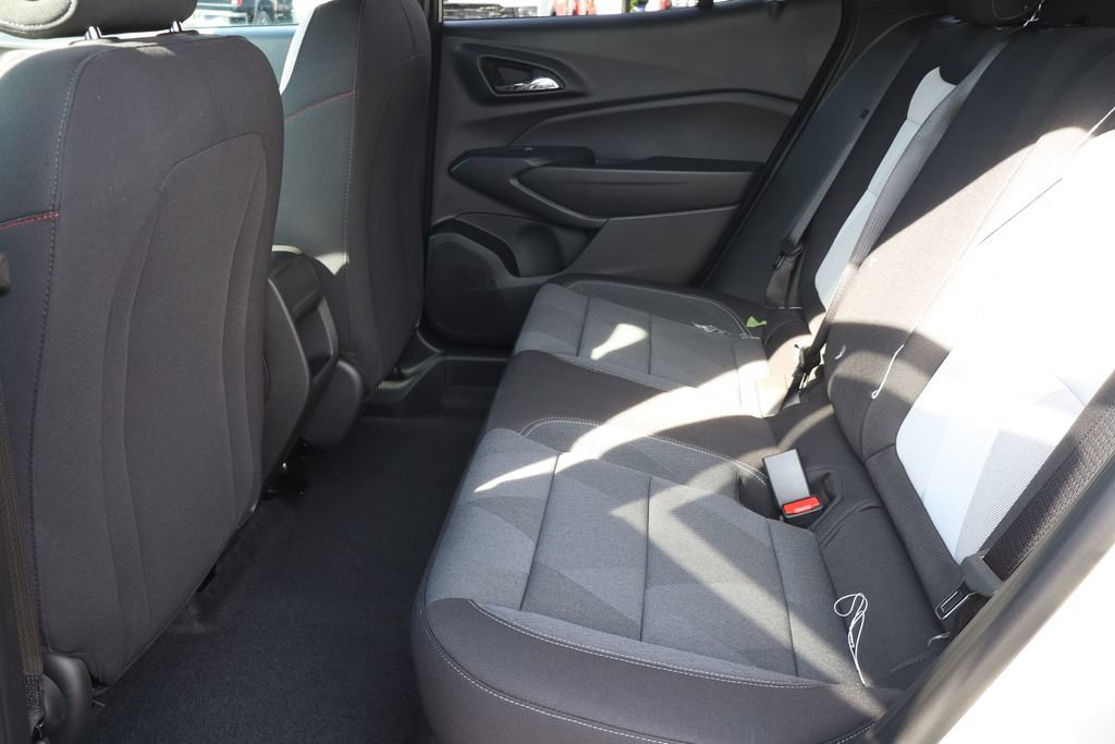New 2026 Chevrolet Trax RS w/ Sunroof Package FWD image 20