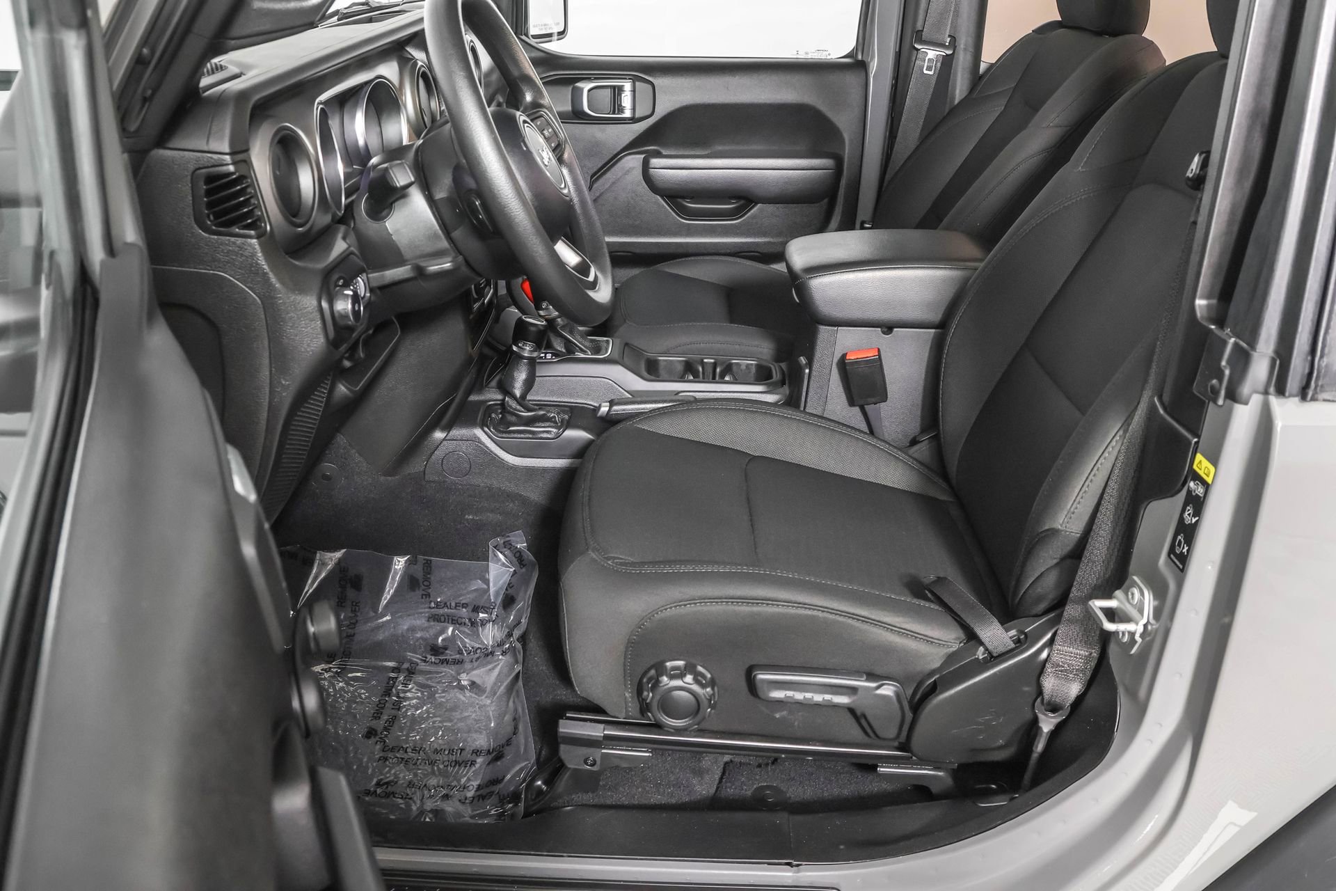 Used 2022 Jeep Wrangler Sport AWD/4WD image 23