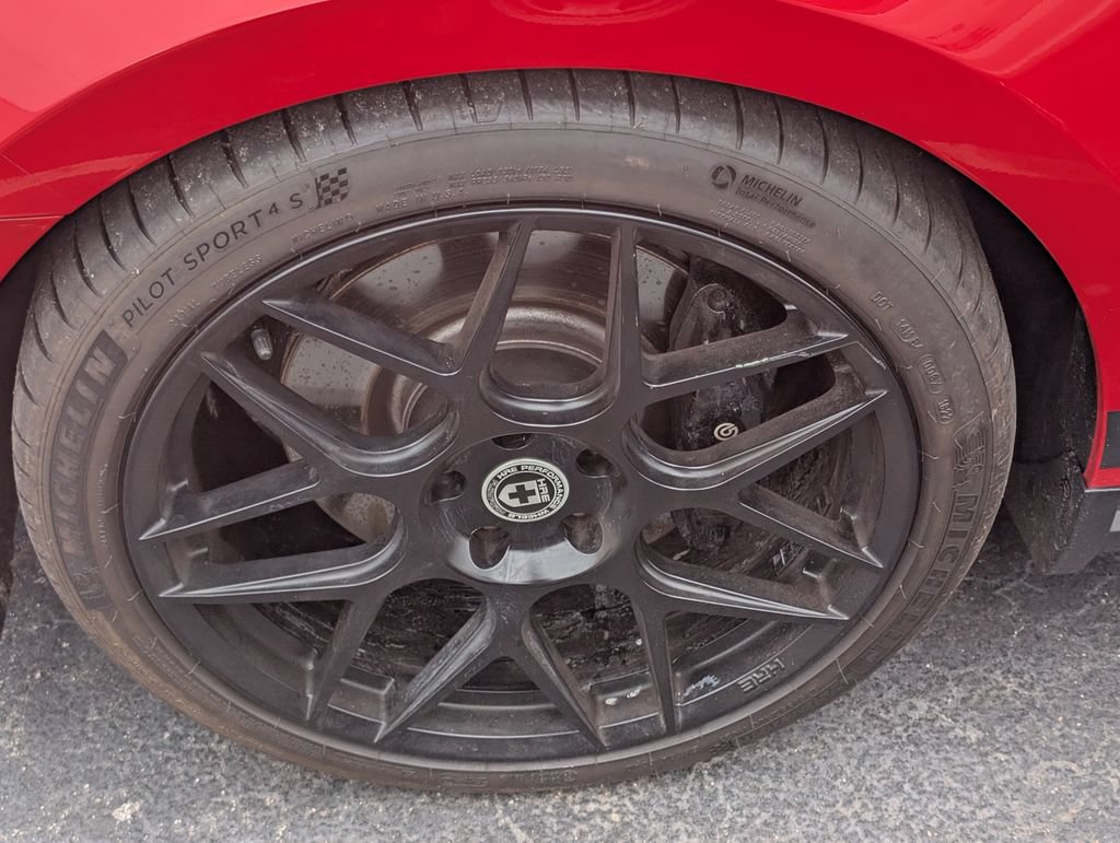 Used 2010 Ford Mustang Shelby GT500 RWD image 12