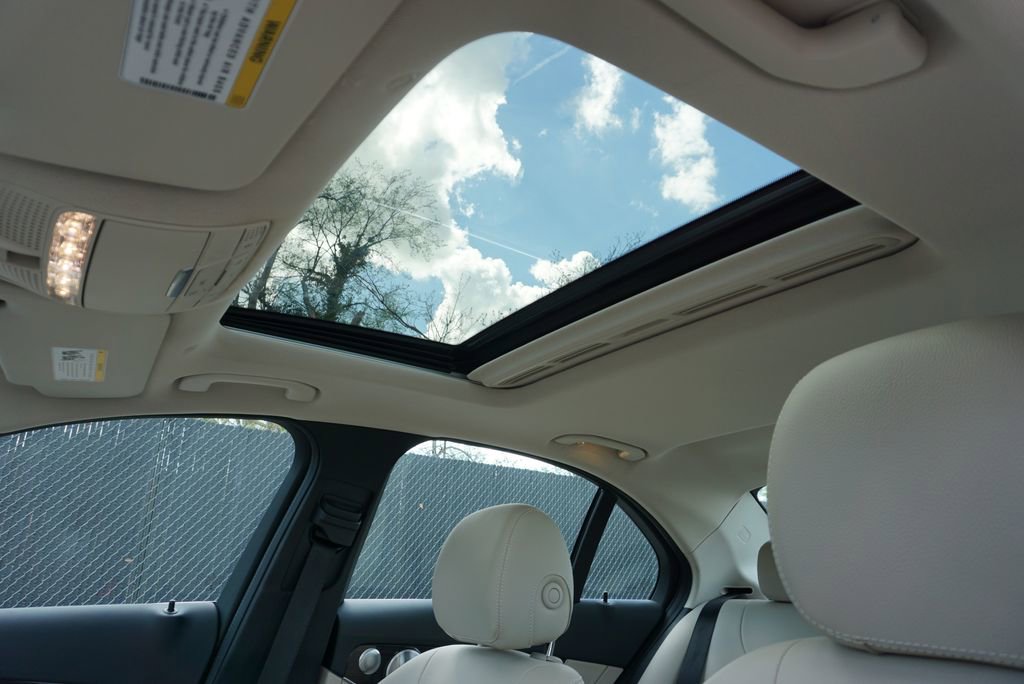 Used 2021 Mercedes-Benz C 300 Sedan image 16