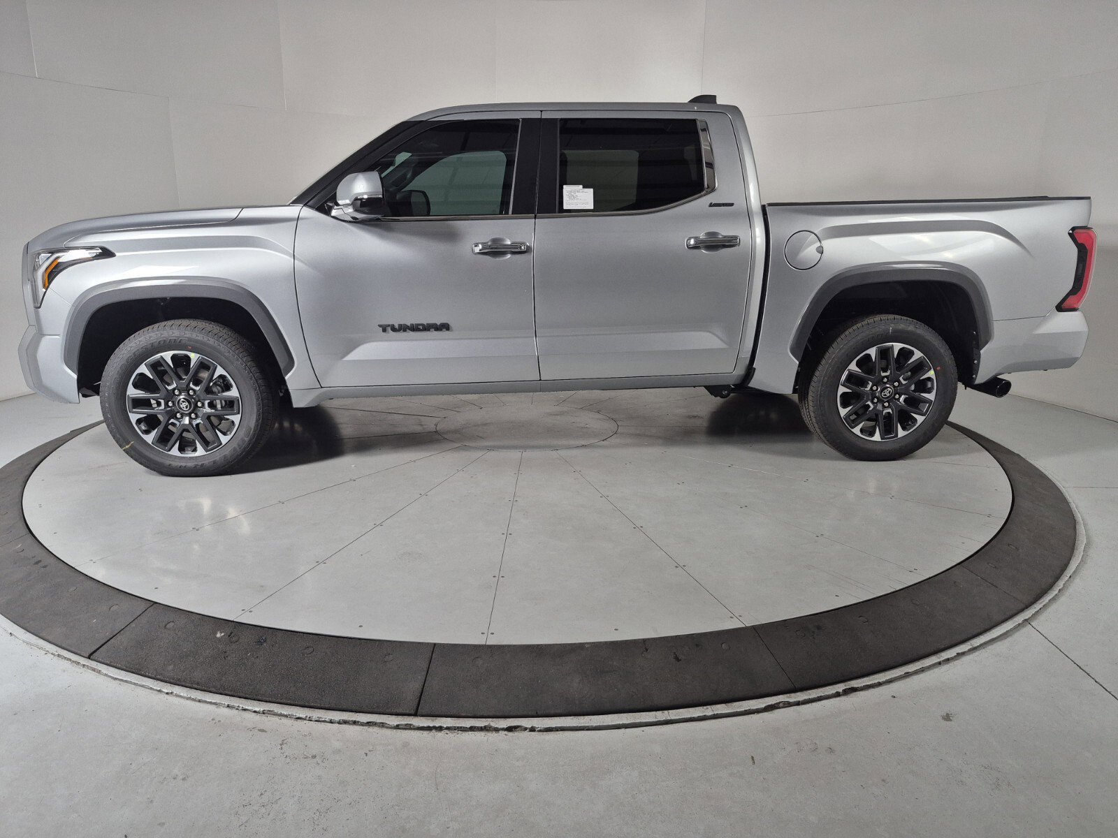 New 2026 Toyota Tundra Limited image 2