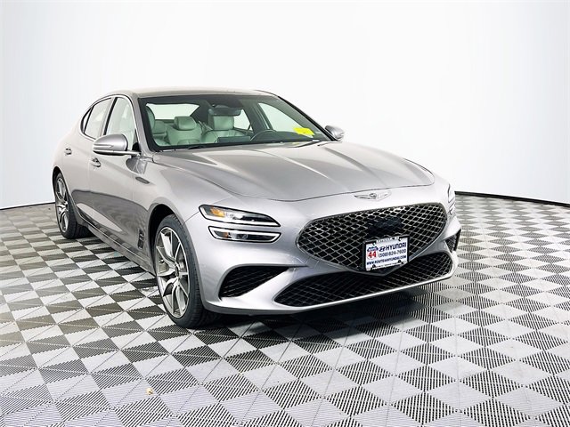 Used 2024 Genesis G70 2.5T image 7