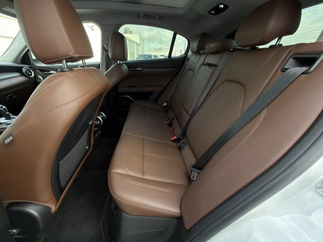 Used 2021 Alfa Romeo Stelvio Ti w/ Premium Package AWD/4WD image 29