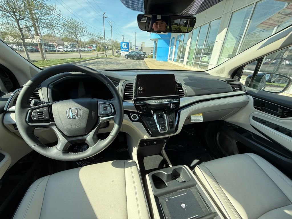 Used 2026 Honda Odyssey Touring image 7