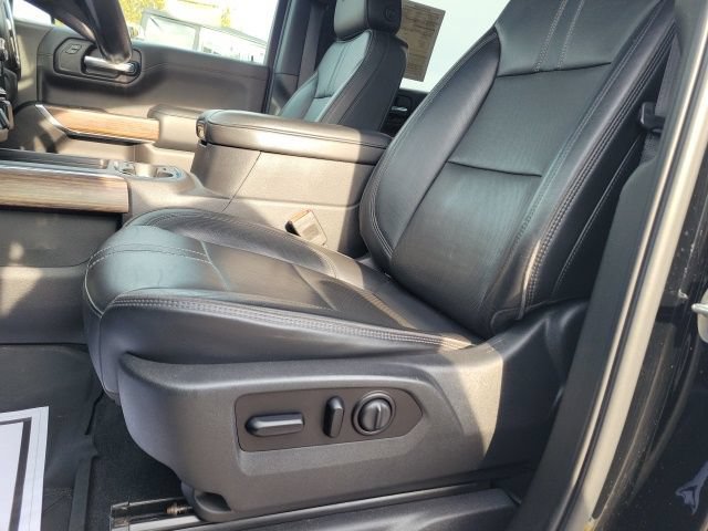 Used 2020 Chevrolet Silverado 1500 High Country w/ Technology Package AWD/4WD image 34