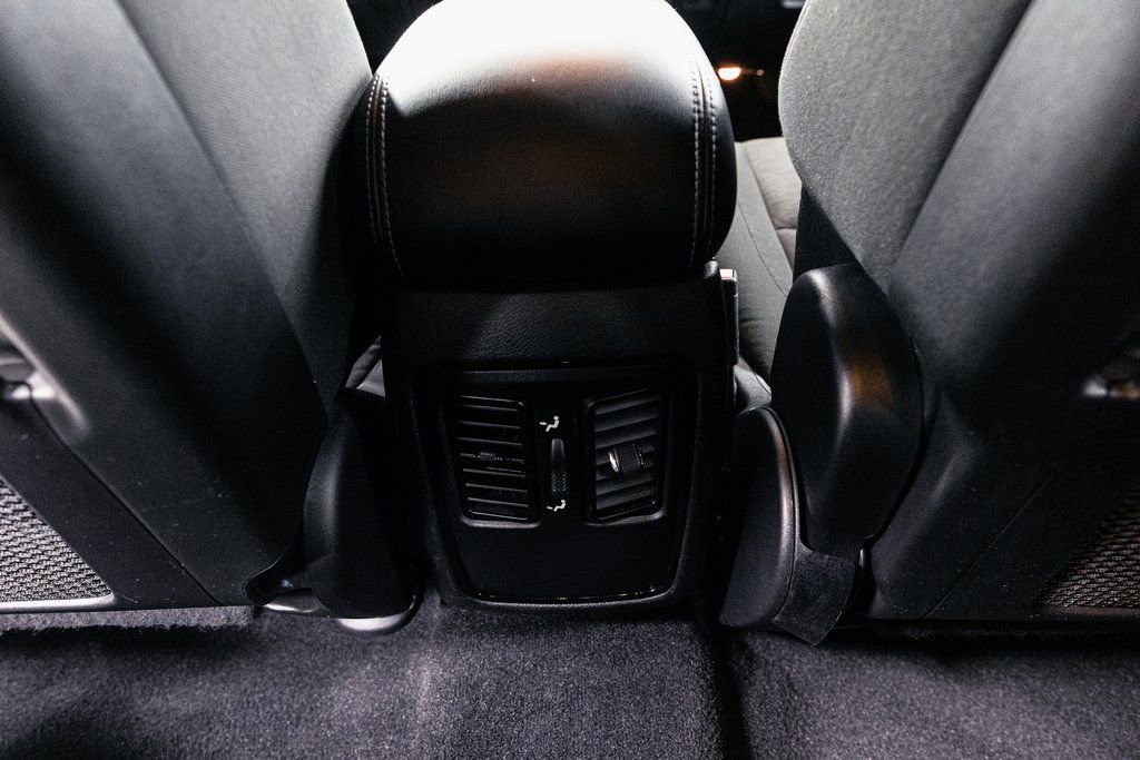 Used 2021 Dodge Durango SXT image 21